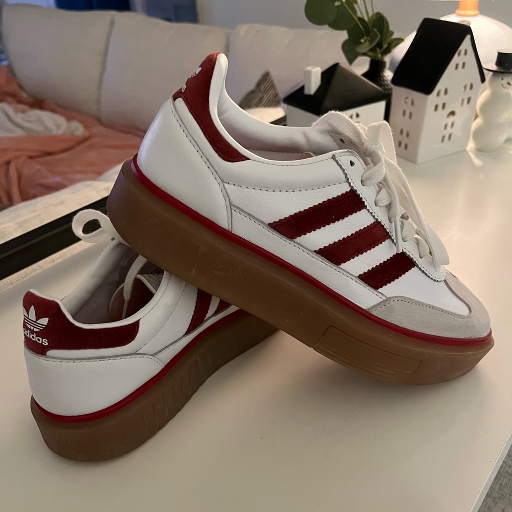 ❤️Adidas platform originals sambae. White/cardinal